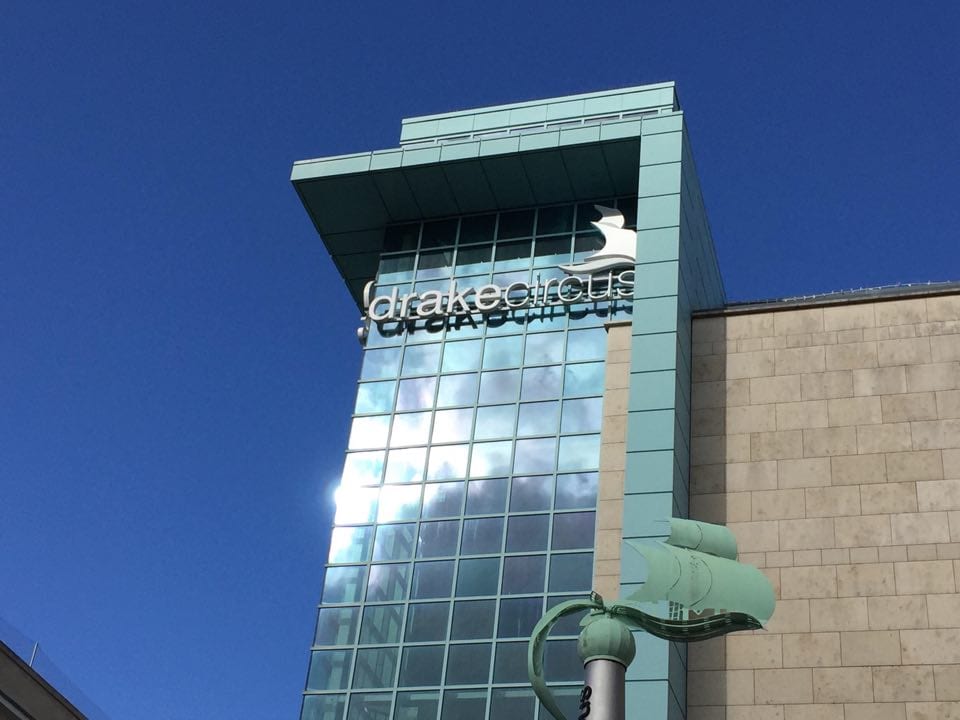 Drake circus shopping center from the outside