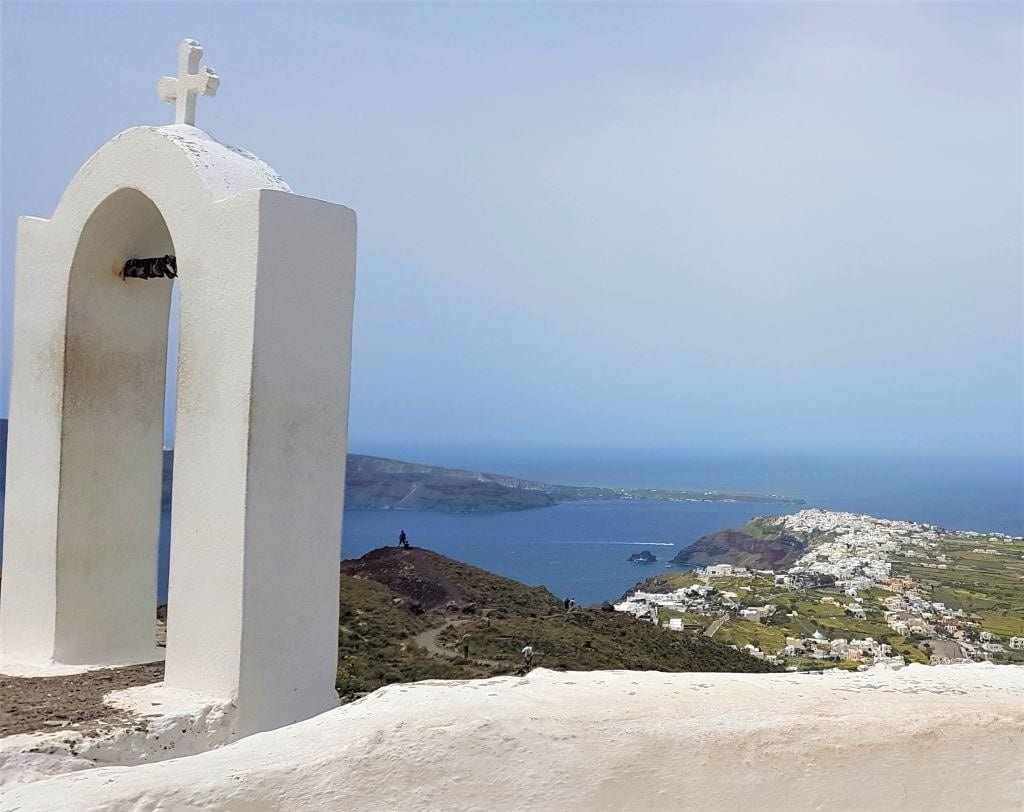 Hiking in Santorini, Santorini, Greek islands, Greece, backpacking Greece, Santorini, Backpacking Greece |The best islands for backpackers