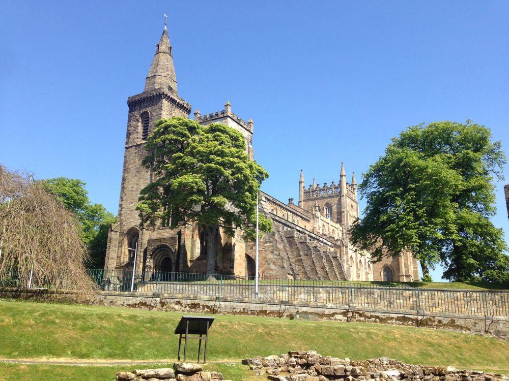 best places to visit in Scotland | Travels With Eden Blog |Dunfermline Abbey and Palace