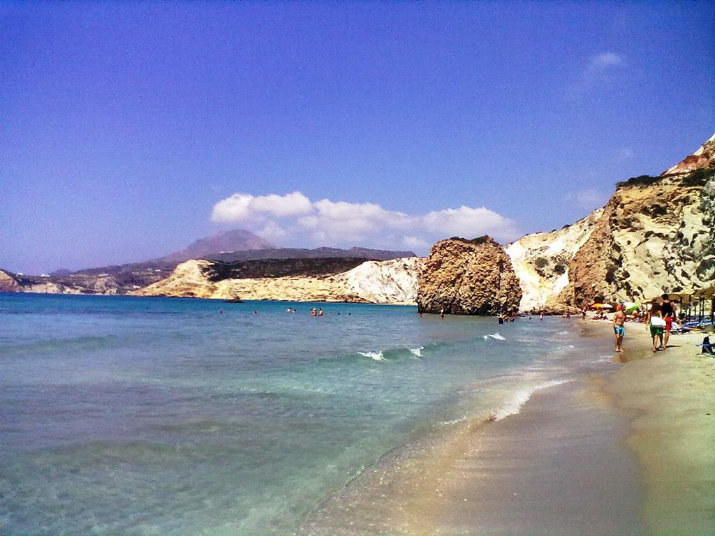 best beaches in Greece for families, Firiplaka, Milos